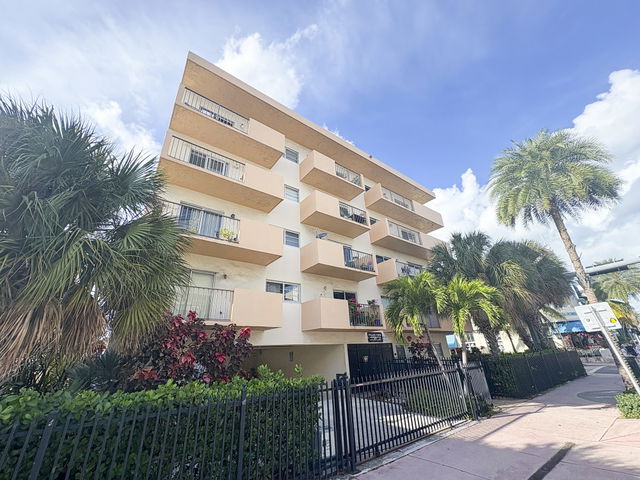 Collins Vista Condo photo 2